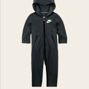 Nike Sportswear Tech Fleece 12 M